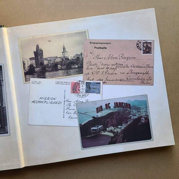 Miss Peregrine's (book) - Picture 3 of 5